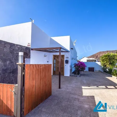 218 - Little Paradise By Now Ltd Villa Playa Blanca (Lanzarote)